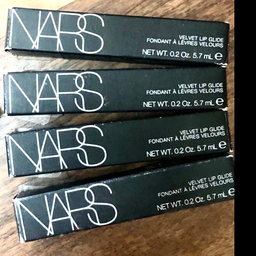 NARS (2)  FREE WITH PURCHASE Velvet Lip Glide RED Lipstick  ‘LE PALACE’ - Picture 8 of 8